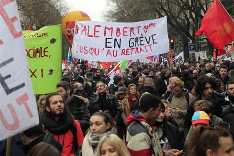 Francia Esimo Giorno Di Sciopero Contro La Riforma Delle Pensioni Di