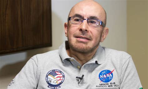 Astronauta Rodolfo Neri responde a AMLO próximo participante para ir