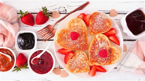 How To Make Heart Shaped Valentine S Day Pancakes Without A Cutter