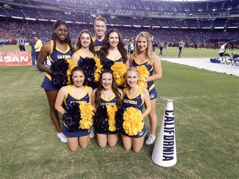 Uc Berkeley Cheerleaders