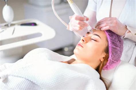 What is HydraDermabrasion Facial Treatment? Hydrafacial Benefits, Cost – Ambiance