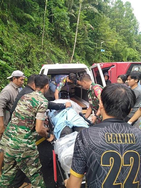 Kecelakaan Bus Di Minahasa Orang Tewas