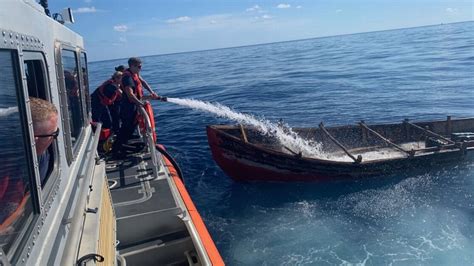 Coast Guard Catches 27 Cuban Migrants 5 Miles Off Key West Miami Herald