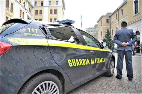 Fatture False Per Oltre Milioni Di Euro Undici Arrestati