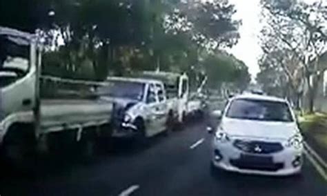 Watch How Driver Causes Chain Collision At Bishan Road