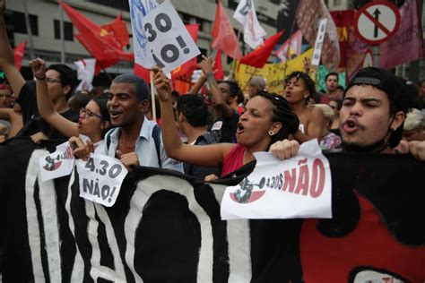 Protesto Contra Aumento Da Passagem Cotidiano