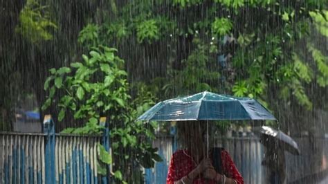 Monsoon Officially Enters North Bengal Kolkata Witnesses Gusty Winds Thunderstorm Hindustan