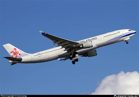 B China Airlines Airbus A Photo By Dave Leung Id