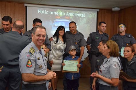 Pol Cia Militar Ambiental Homenageia Policiais E Jornalistas Do Portal Ig