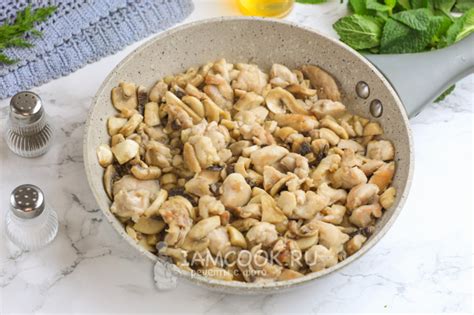 Макароны-гнезда с курицей и грибами в духовке — рецепт с фото пошагово
