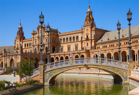 Error fare?! 😮 2nt 4⭐ Seville city break w/flights & hotel less than £95pp