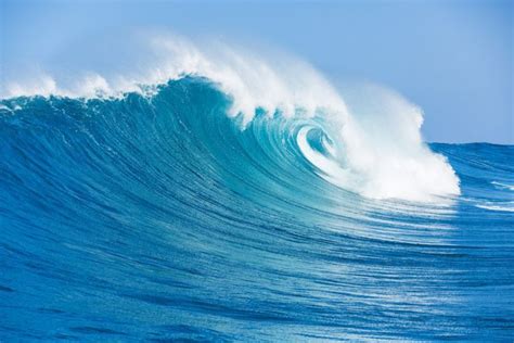 Waves – Australian Extremes