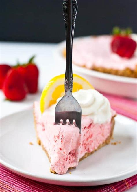 Frozen Strawberry Lemonade Pie Neighborfood