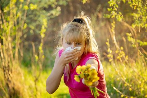 Premium Photo | The woman is allergic to flowers