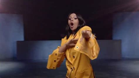 The Jacket Blazer Yellow Chains Worn By Cardi B In The Clip Of Maroon 5