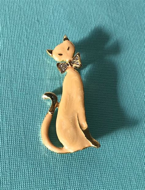 Vintage Rhinestone Cat Brooch Gem