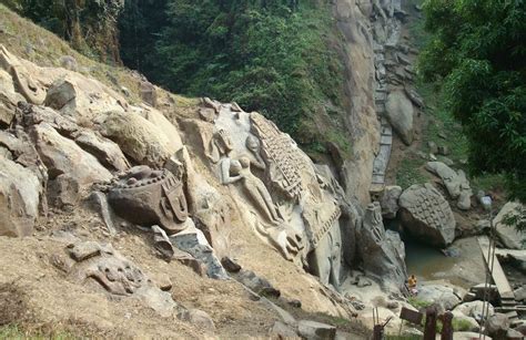 The Mysterious Stone Carvings In Unakoti Earth Is Mysterious