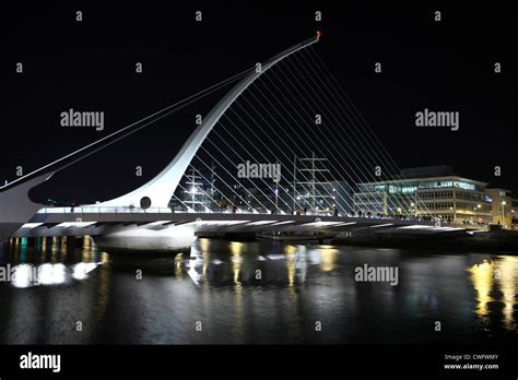 Samuel beckett bridge opens hi-res stock photography and images - Alamy