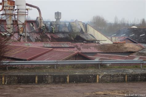 Incendie dans l ancienne usine Plysorol à Lisieux