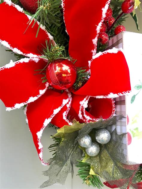 Noel Wreath, Christmas Wreath, Holly Wreath, Berry Wreath, Evergreen W – BeautifulMesh