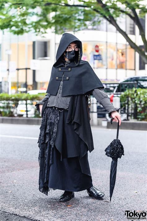 Dark Tokyo Gothic Street Style | Tokyo fashion, Japanese street fashion ...