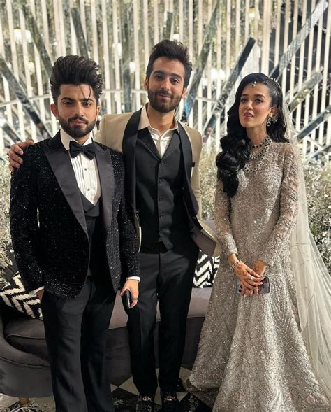 Zarnab Fatima & Laraib Khalid Share Stunning Photos From Their Reception