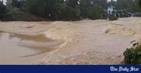 Nearly 5 Lakh Marooned As Gumti Embankment Collapses In Cumilla The