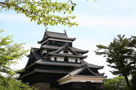 ガイドとめぐる日本100名城「月山富田城跡」。島根が誇る戦国時代屈指の要害へ しまね観光ナビ｜島根県公式観光情報サイト