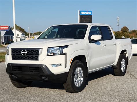 New Nissan Frontier Crew Cab Sv Truck In Newark Hertrich