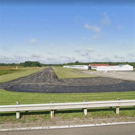 Salem Airpark Inc Airport in Salem, OH (Google Maps)