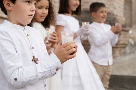 Qué colores se usan para ir a una Primera Comunión Modaellos