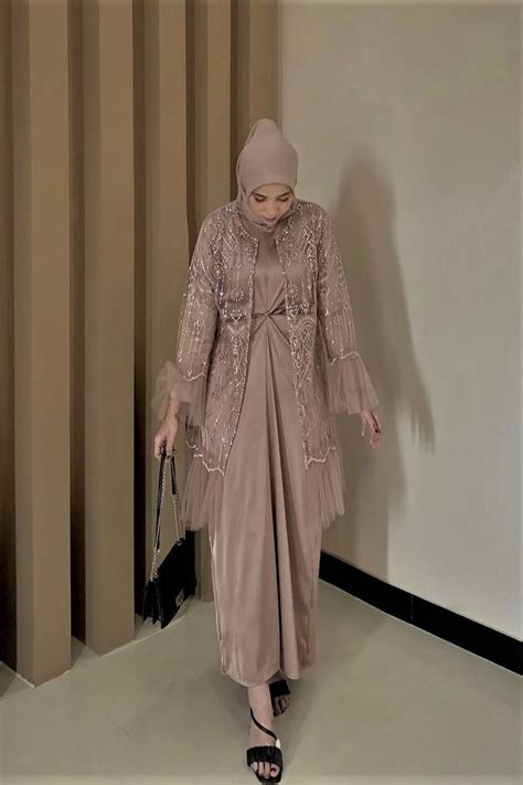 8 Koleksi Gamis Buat Kondangan Yang Gampang Di Tiru Dress Muslim