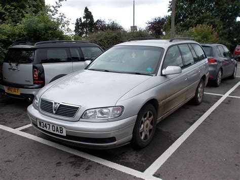 2000 Vauxhall Omega Seen In Sadlers Mead Car Park Chippen Flickr