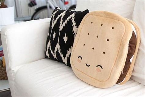 These Heated Smore Slippers From Smoko Are All Your Feet Need This Winter