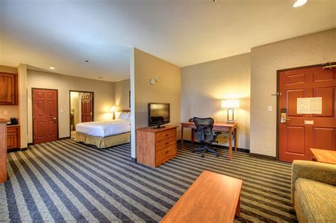 Discount Coupon for Holiday Inn Express Hotel & Suites Manteca in Manteca, California - Save Money!