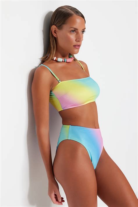 TRENDYOLMİLLA Degrade Desenli Yüksek Bel Normal Paça Bikini Altı