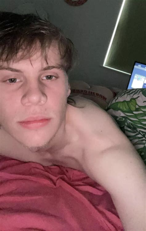 Tell Me What Youd Do Nudes Gaybrosgonewild Nude Pics Org