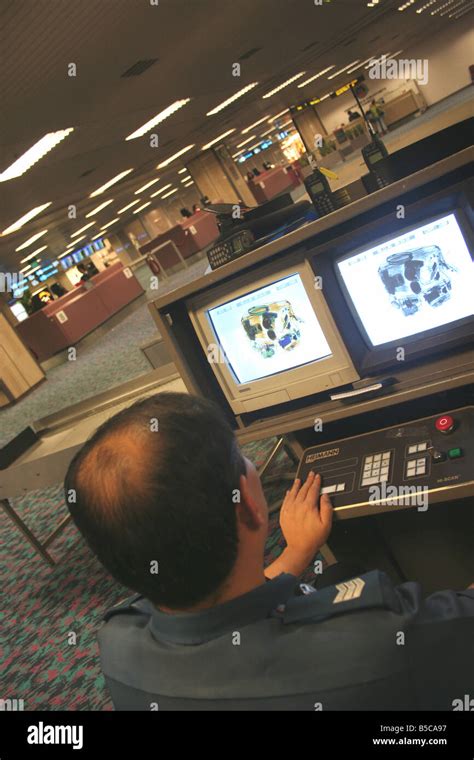 Changi Airport Singapore Fareast Asia Passengers Security Screening