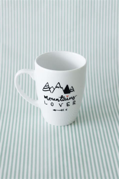 Kubek Mountains Lover ręcznie zdobiona porcelana Kika Handmade