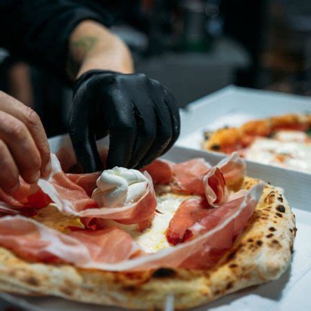 How Do You Make Neapolitan Pizza Here S The Recipe Alfa Forni