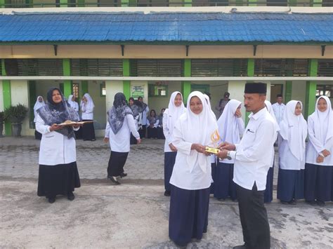 SIWAH INDATU MTSN 3 BANDA ACEH RAIH JUARA III MTsN 3 Kota Banda Aceh