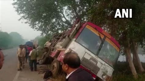 Bahraich 6 Killed 15 Injured In Collision Between Roadways Bus And Truck In Up S Bahraich