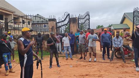 Anambra Community Marches Against Insecurity Warns Criminals To Flee