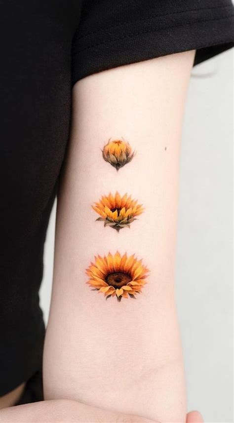 10 Reasons Why Are Minimalist Sunflower Tattoos So Fascinating