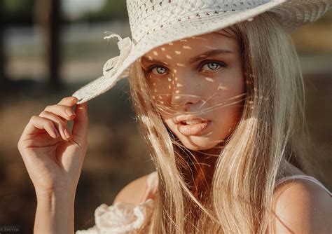 Women Blonde Face Blue Eyes Evgeny Freyer Women With Hats Tatyana