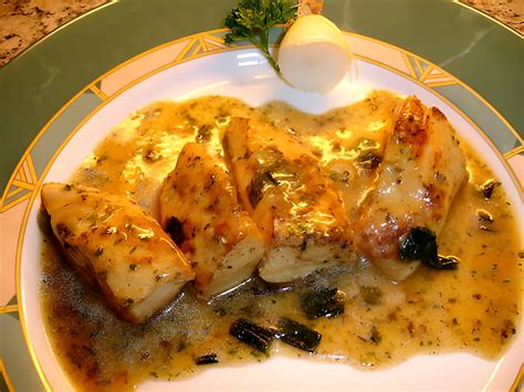 Recette D Escalopes De Poulet A La Moutarde Et Ses Oignons De Printemps