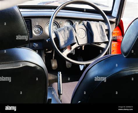 Mgb interior hi-res stock photography and images - Alamy