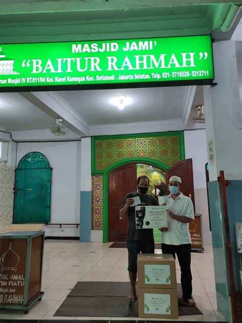 KolaborAksi Dengan ROIS OJK Dompet Dhuafa Bagikan Paket Sembako Untuk