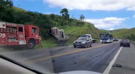 Motorista De Carro Morre Em Grave Acidente Carreta Em Barra Do