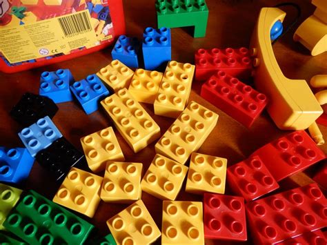 LEGO DUPLO Steinebox Voll 2 Platten 2 Tiere 2 Personen Kaufen Auf